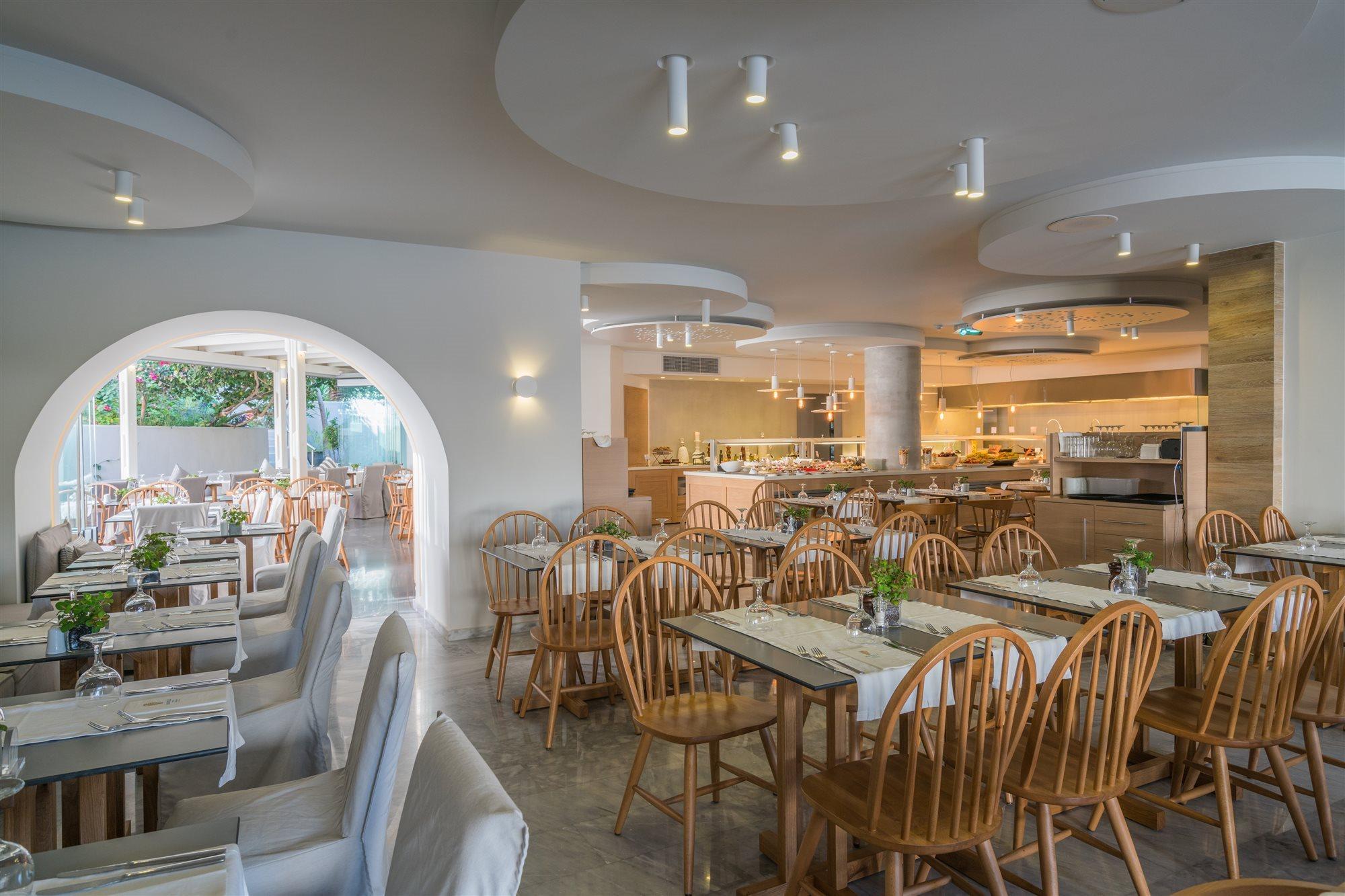 פלטאנס Nefeli Hotel מראה חיצוני תמונה