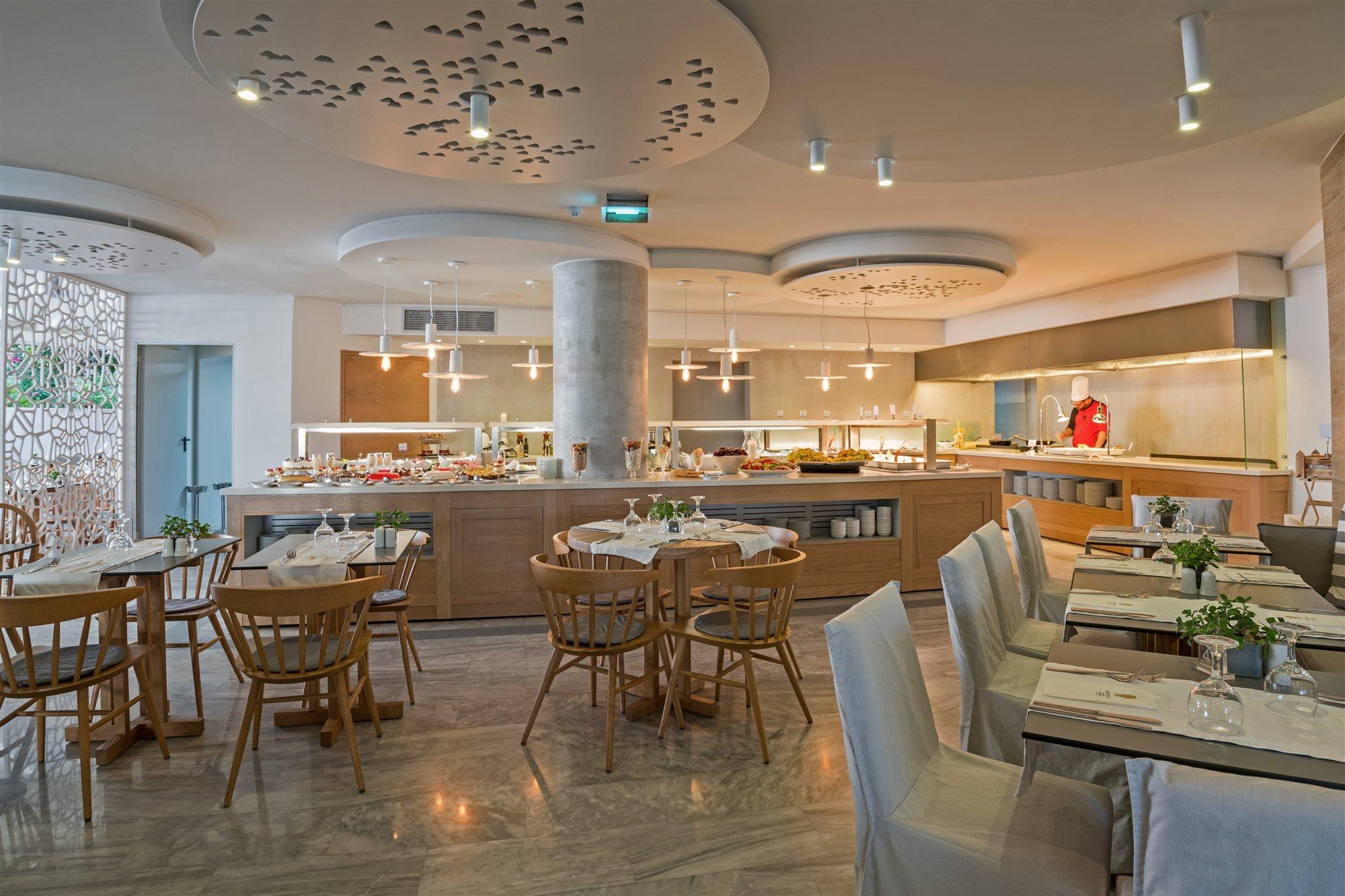 פלטאנס Nefeli Hotel מראה חיצוני תמונה
