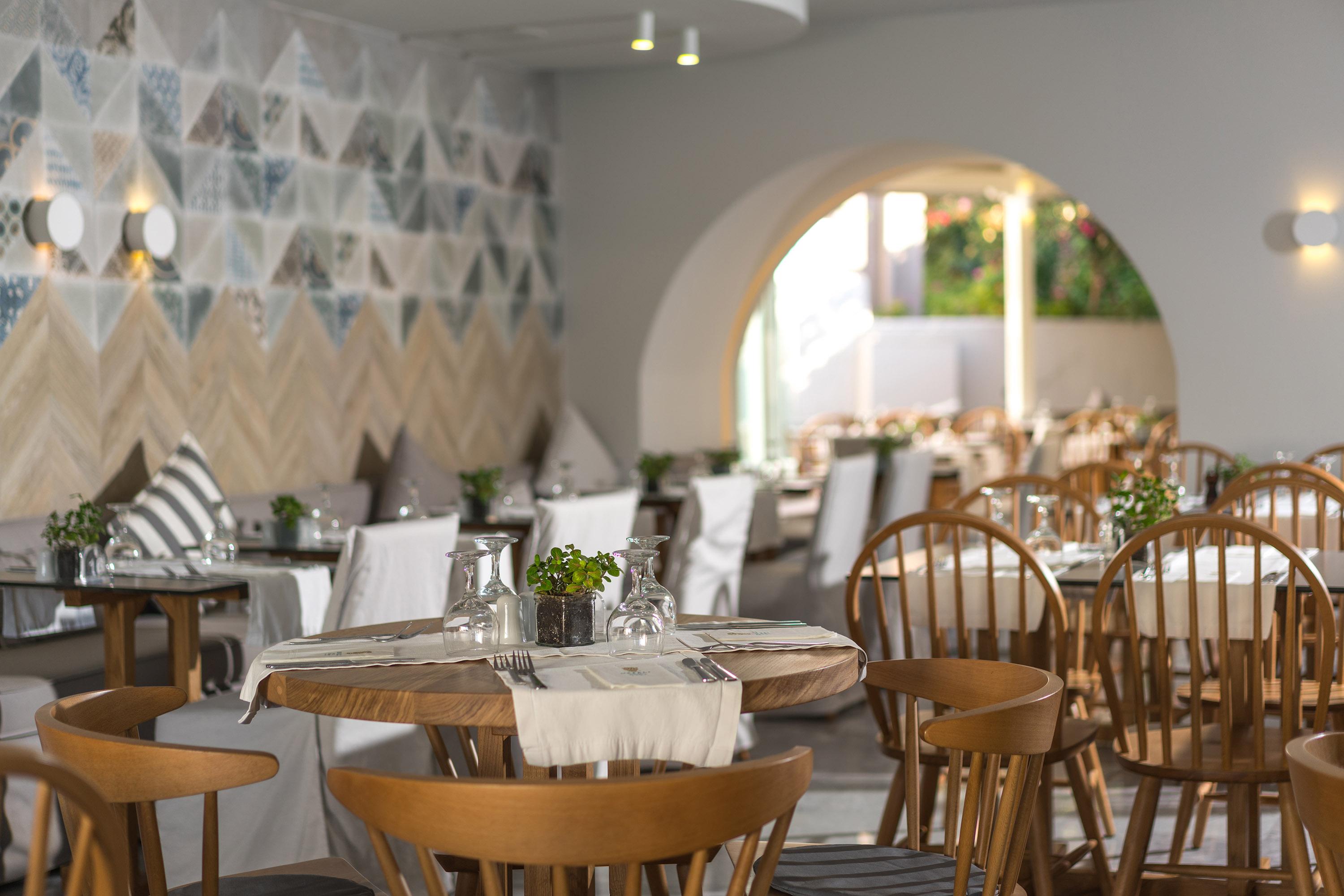 פלטאנס Nefeli Hotel מראה חיצוני תמונה