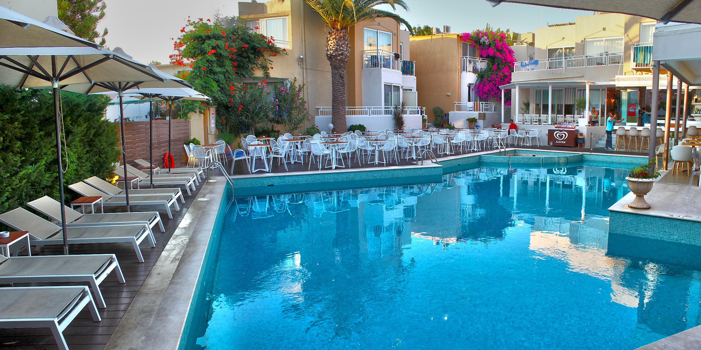 פלטאנס Nefeli Hotel מראה חיצוני תמונה